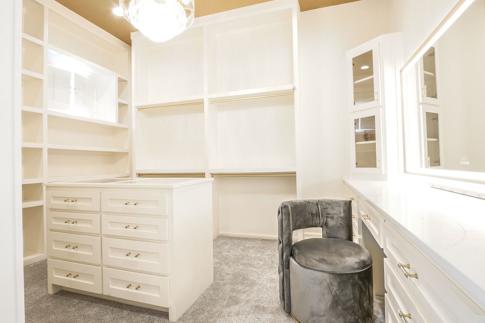 Custom closet cabinets by LSC Cabinets